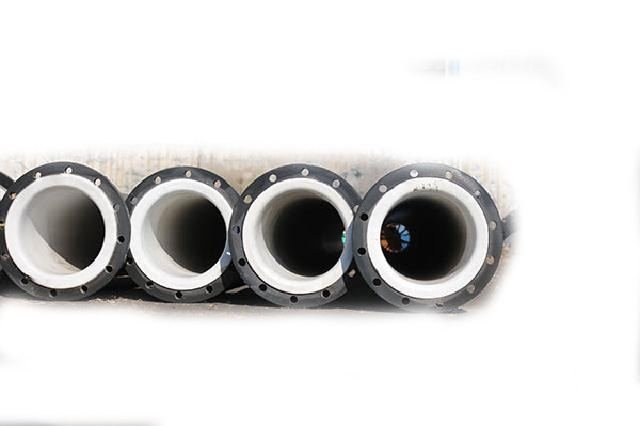 Plastic-lined wear-resistant steel pipe